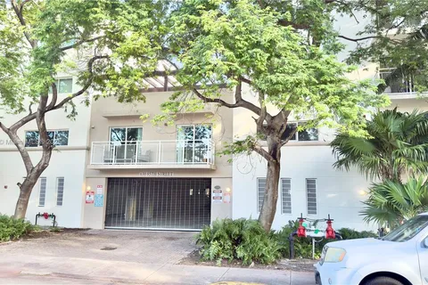 630 85th St # 102, Miami Beach FL 33141