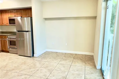 630 85th St # 102, Miami Beach FL 33141