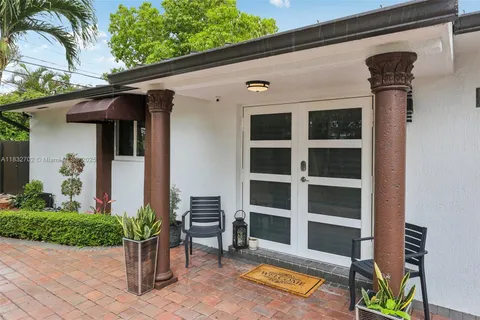 2550 SW 68th Ave, Miami FL 33155