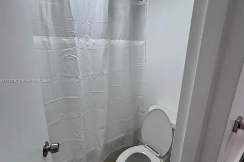 2899 Collins Ave # 608, Miami Beach FL 33140