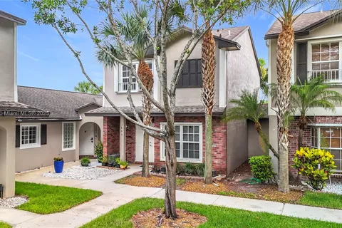 3805 NW 121st Ave, Sunrise FL 33323