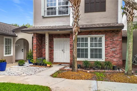 3805 NW 121st Ave, Sunrise FL 33323