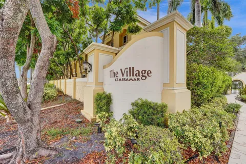 8993 SW 17th Ct, Miramar FL 33025