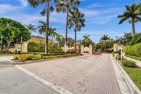 8993 SW 17th Ct, Miramar FL 33025