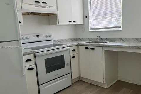 7611 NE 2nd Ct # 3, Miami FL 33138