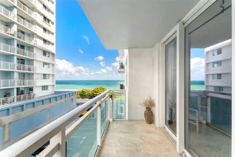 6917 Collins Ave # 812, Miami Beach FL 33141