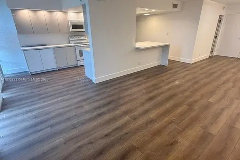 851 Three Islands Blvd # 209, Hallandale Beach FL 33009
