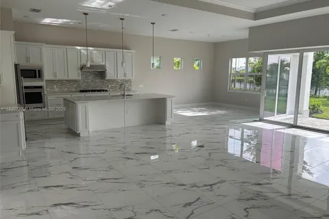 10904 Stellar Cir, Palm Beach Gardens FL 33412