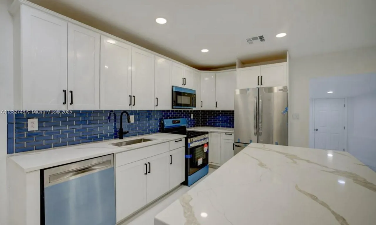 1101 NW 14th Ct, Fort Lauderdale FL 33311