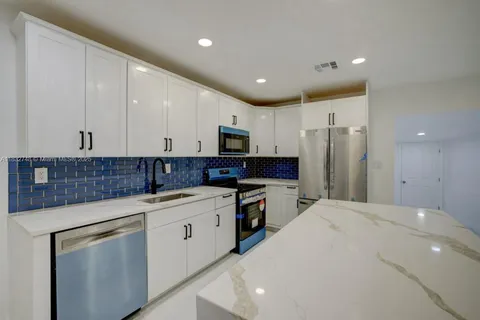 1101 NW 14th Ct, Fort Lauderdale FL 33311