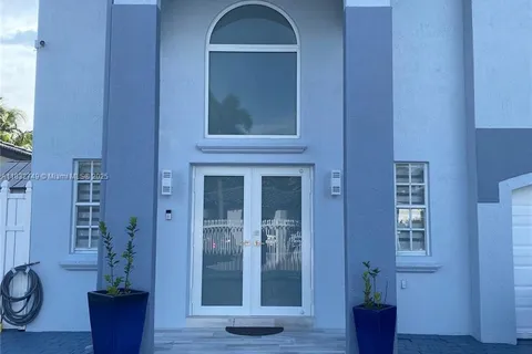 6882 SW 157th Ct # 2, Miami FL 33193