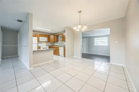 4931 NW 13th St, Lauderhill FL 33313
