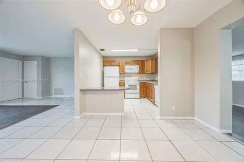 4931 NW 13th St, Lauderhill FL 33313