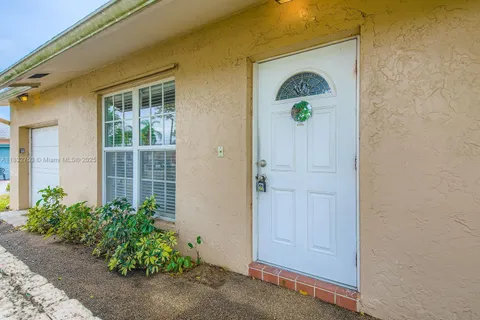 11035 NW 27th St, Sunrise FL 33322