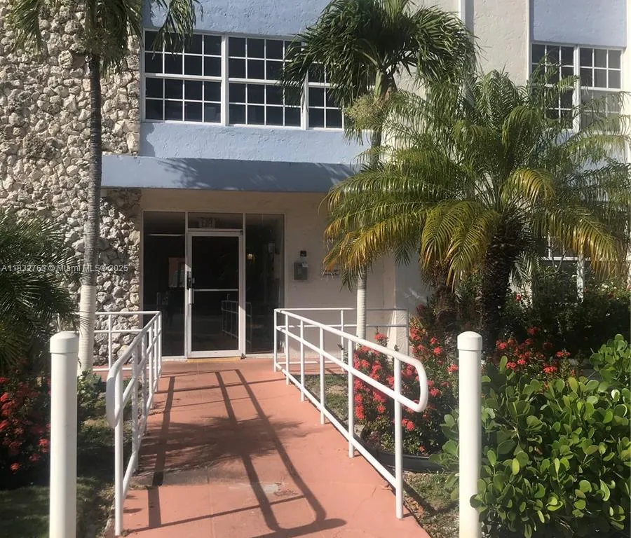 3551 SW 9th Ter # 206, Miami FL 33135
