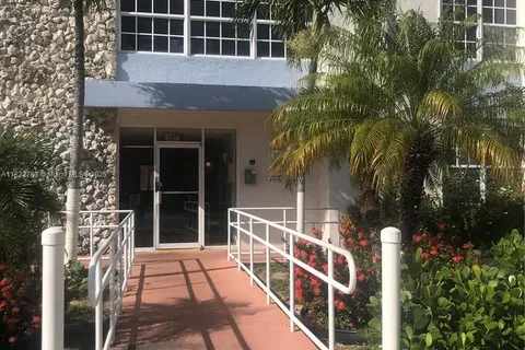 3551 SW 9th Ter # 206, Miami FL 33135