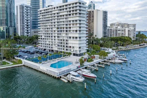 200 SE 15th Rd # 4K, Miami FL 33129