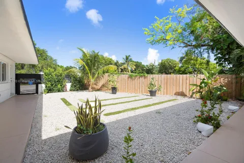 7800 NE 10th Ct # 2, Miami FL 33138
