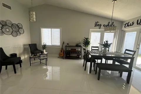 541 SW 89th Ct, Miami FL 33174