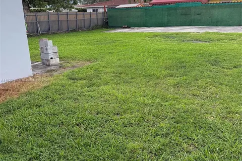 6750 SW 21st St, Miami FL 33155