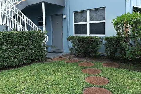 3856 S Cir Dr # 1, Hollywood FL 33021