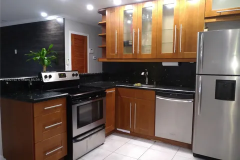 3856 S Cir Dr # 1, Hollywood FL 33021