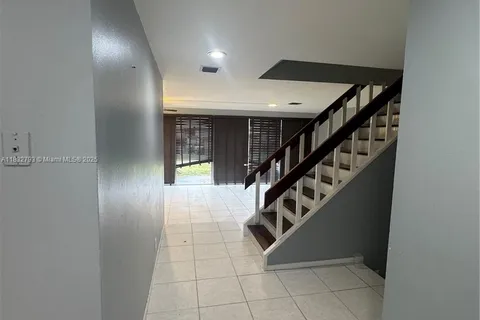 834 NW 81st Way # 8, Plantation FL 33324