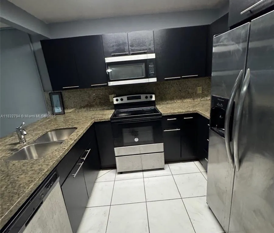 5955 NW 25th Ct # 208, Sunrise FL 33313