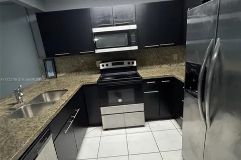 5955 NW 25th Ct # 208, Sunrise FL 33313