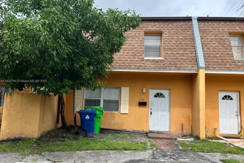 5955 NW 25th Ct # 208, Sunrise FL 33313