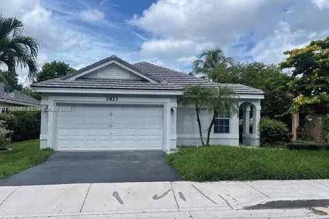 2823 E Lake Park Cir E # 0, Davie FL 33328