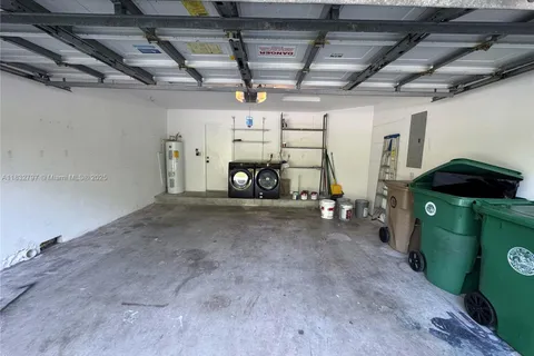 2823 E Lake Park Cir E # 0, Davie FL 33328