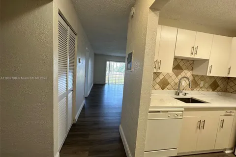 2775 Taft St # 304, Hollywood FL 33020