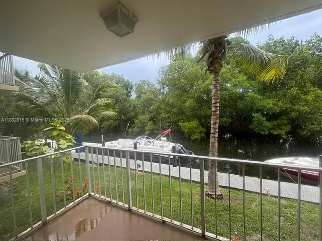 1860 Venice Park Dr # 110, North Miami FL 33181