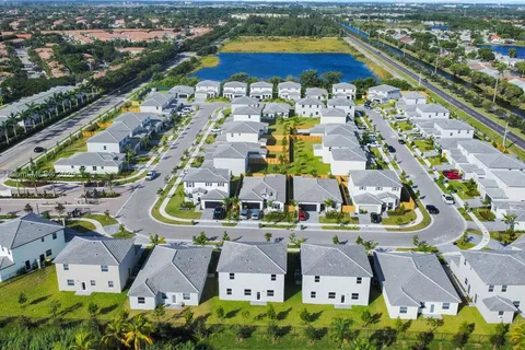865 SE 26 RD, Homestead FL 33035