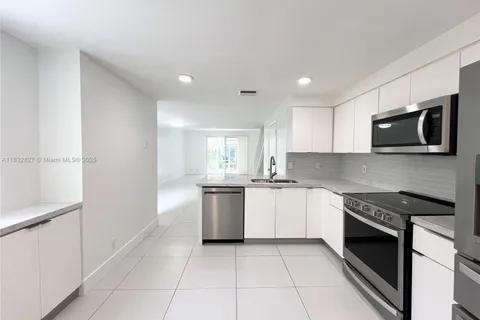 1524 Coronado Rd # 35, Weston FL 33327