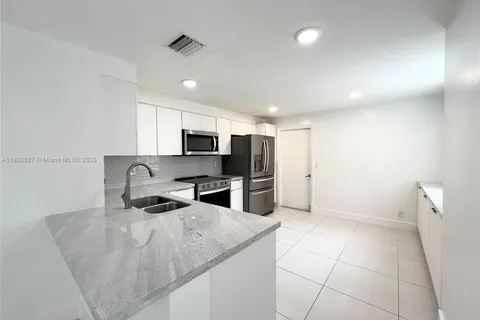 1524 Coronado Rd # 35, Weston FL 33327