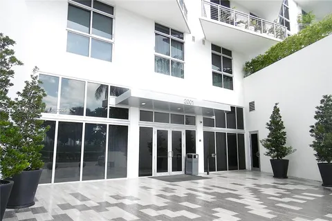 2001 Meridian Ave # 525, Miami Beach FL 33139