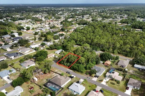 808 SORREL ST NW, Palm Bay FL 32907