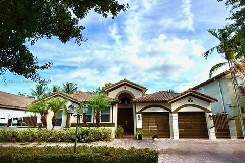 14842 SW 22nd Ter, Miami FL 33185