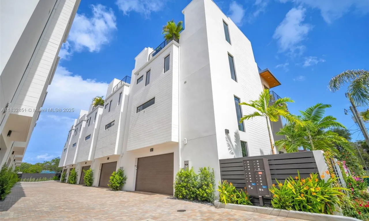 820 NE 2nd St # 820, Fort Lauderdale FL 33301