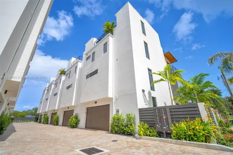 820 NE 2nd St # 820, Fort Lauderdale FL 33301