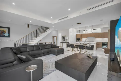 820 NE 2nd St # 820, Fort Lauderdale FL 33301
