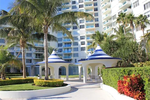 5161 Collins Ave # 703, Miami Beach FL 33140