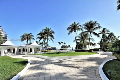 5161 Collins Ave # 703, Miami Beach FL 33140