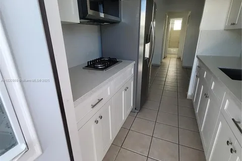 2101 Calais Dr # 7, Miami Beach FL 33141