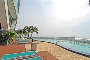 888 Biscayne Blvd # 4304, Miami FL 33132