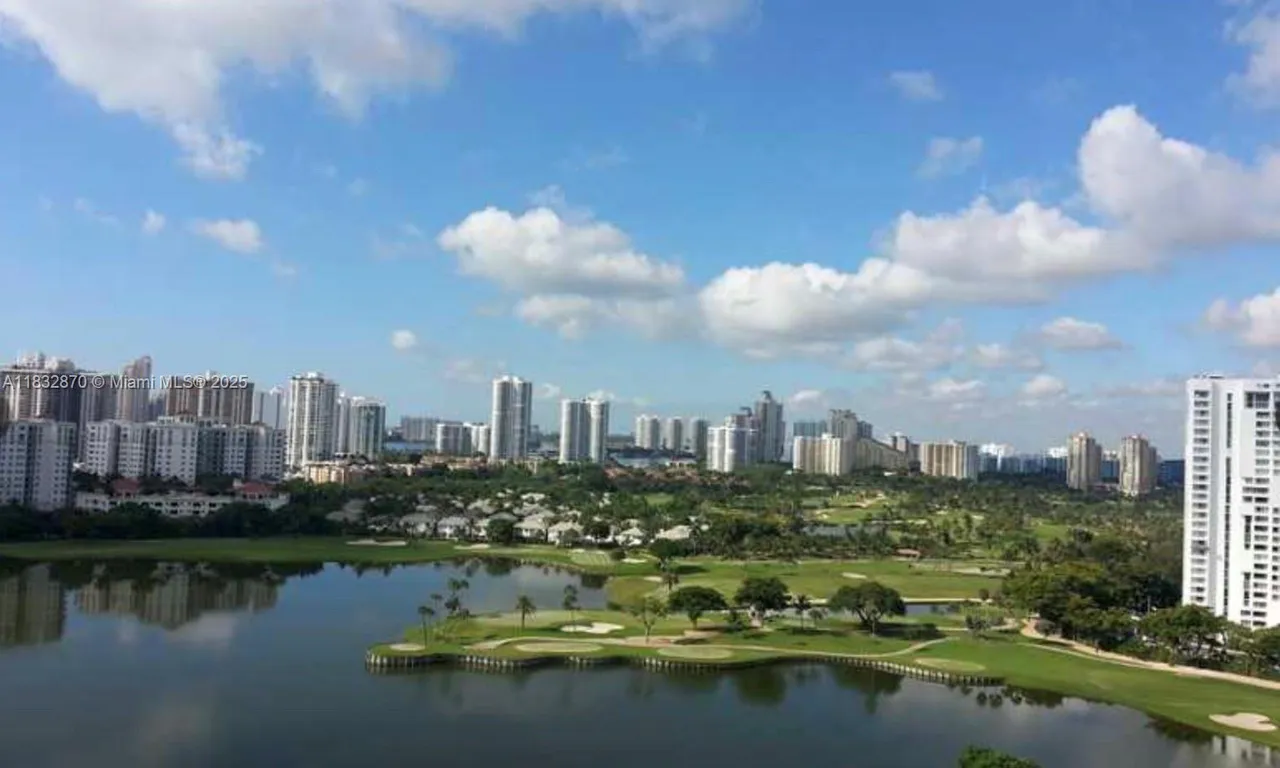 3625 N Country Club Dr # 2008, Aventura FL 33180