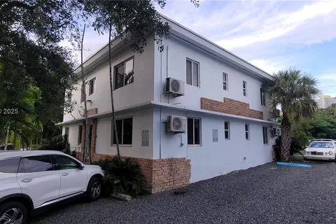 350 SW 15th Rd # 8, Miami FL 33129