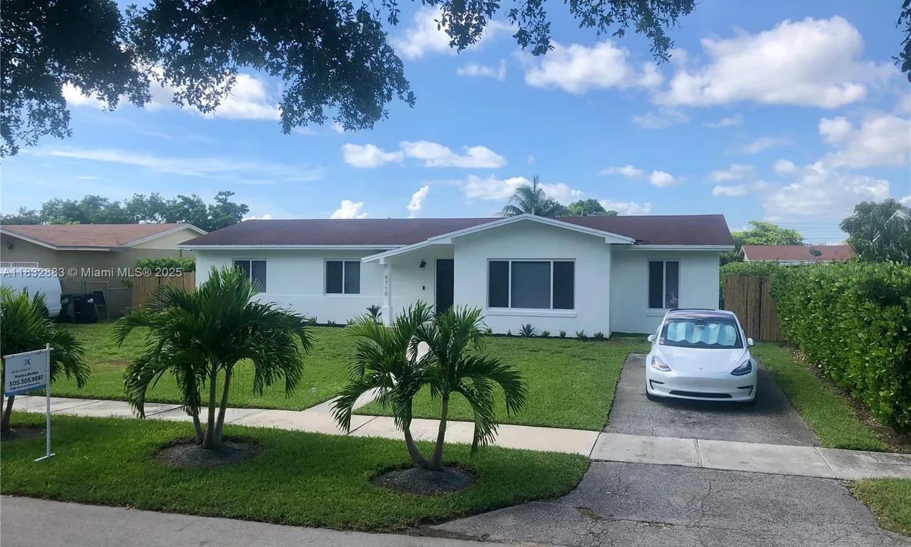 9710 SW 185th Ter, Cutler Bay FL 33157